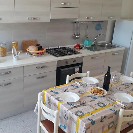 Casa 6 Posti Con Balconi Ll08 A Holiday home San Foca